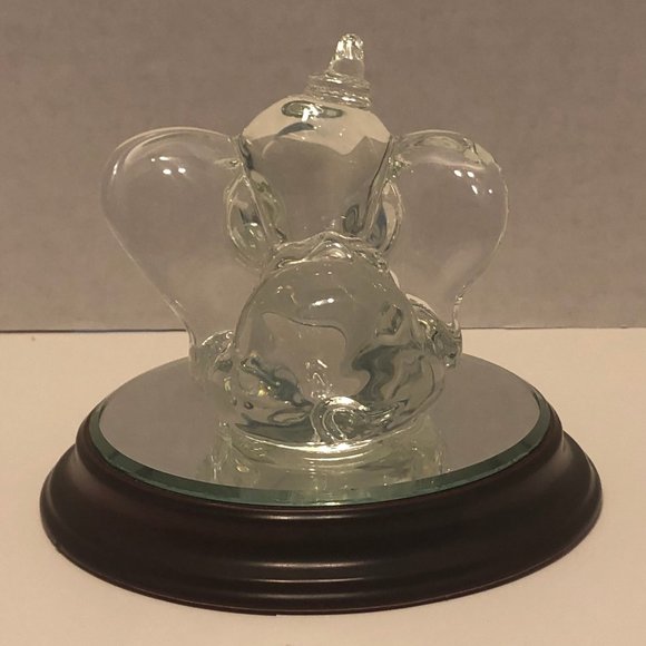 Disney's Crystal Dumbo with Base - Picture 3 of 6